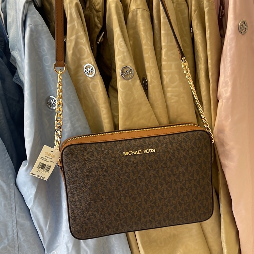 Michael Kors Large Jet Set Item East West Crossbody Brown - Picture 14 of 16